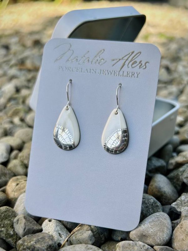 Silver Lace Dangle earrings - Image 4
