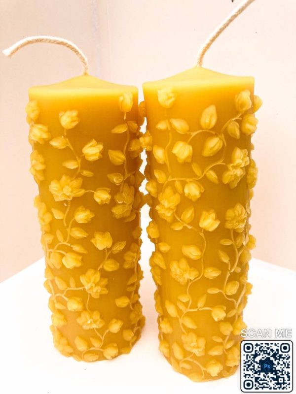 Golden Lily Beeswax Candle - Set of 2