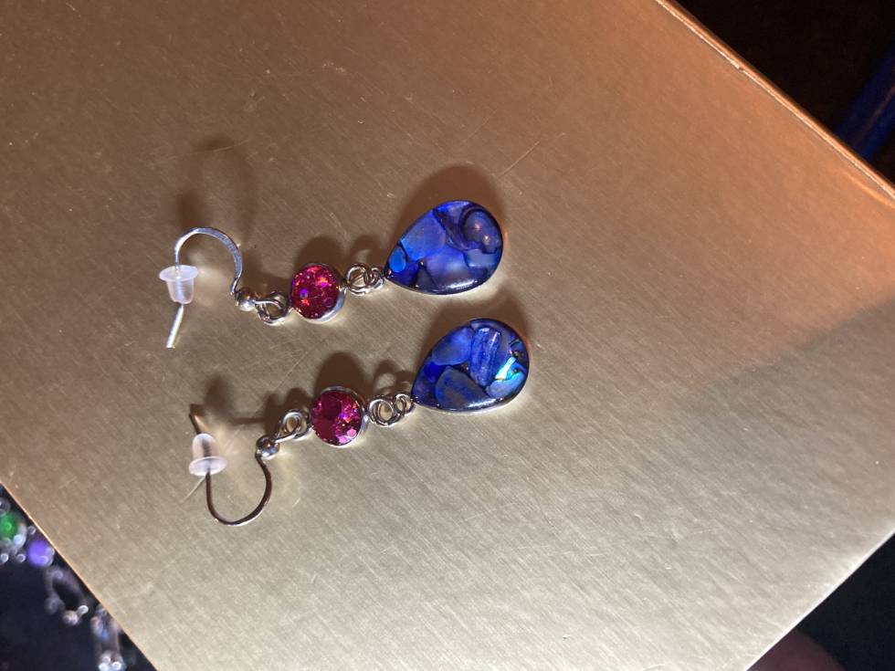 Dangle earrings - Image 4