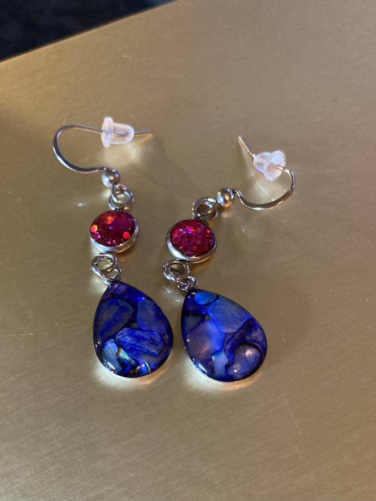 Dangle earrings