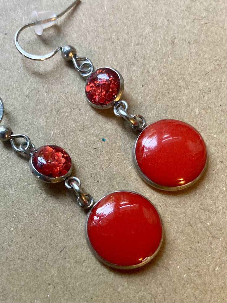 Red dangle earrings - Image 3
