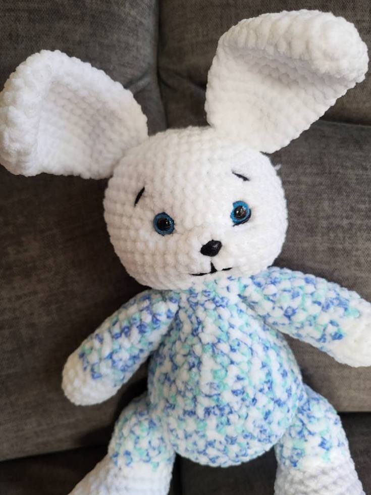 Handmade Amigurami Bunny Billy - Image 3